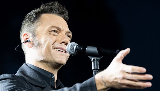 Tiziano Ferro ferma la riedizione dell'album