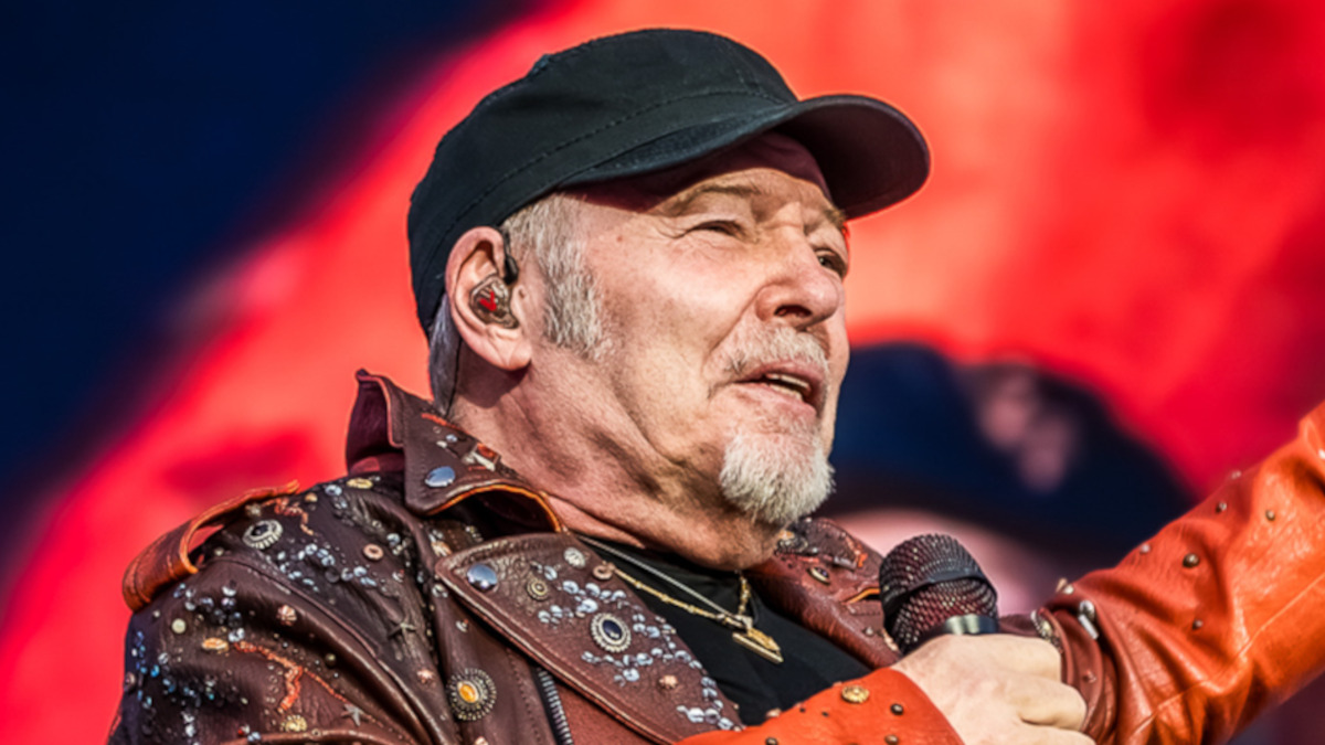 https://wips.plug.it/cips/libero.it/magazine/cms/2026/05/vasco-rossi-soundcheck-rimini.jpg