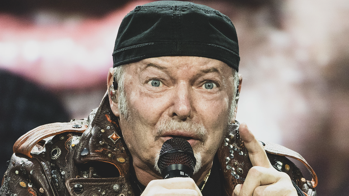 https://wips.plug.it/cips/libero.it/magazine/cms/2026/05/vasco_rossi_nuovo_tour.png