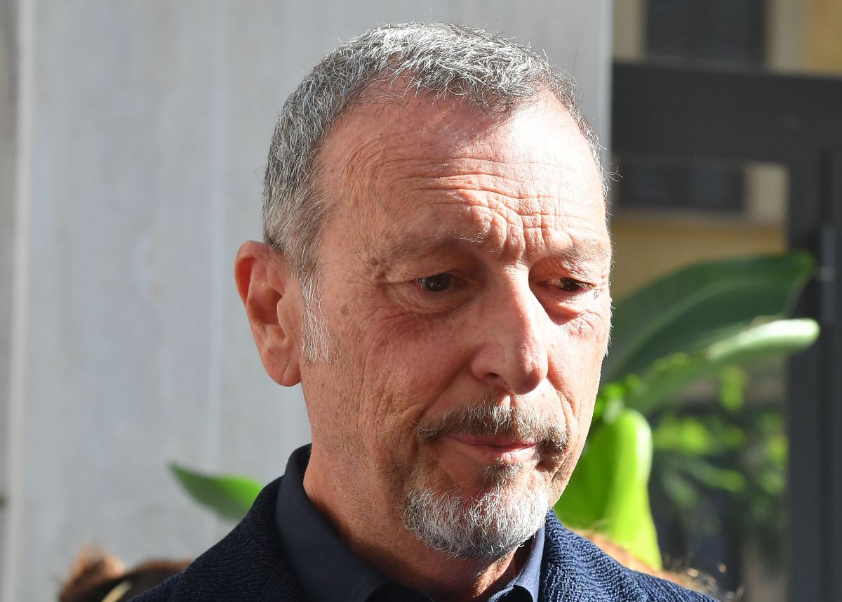 https://wips.plug.it/cips/libero.it/magazine/cms/2026/06/amadeus-schiaffo-rai.jpg