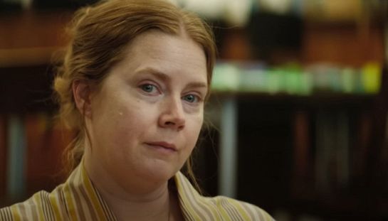 Miracolo di Amy Adams: salva un uomo accoltellato in strada grazie ad una serie TV