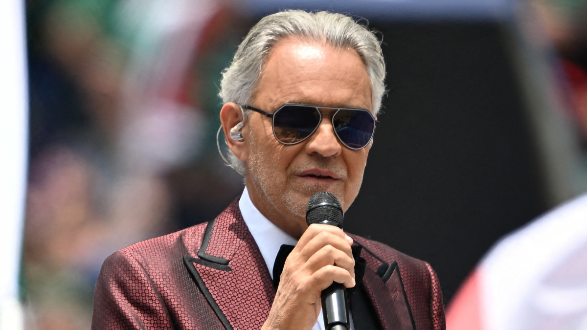Svaligiata la villa di Andrea Bocelli, furto da mezzo milione di euro a Forte dei Marmi: la residenza era affittata a ospiti americani