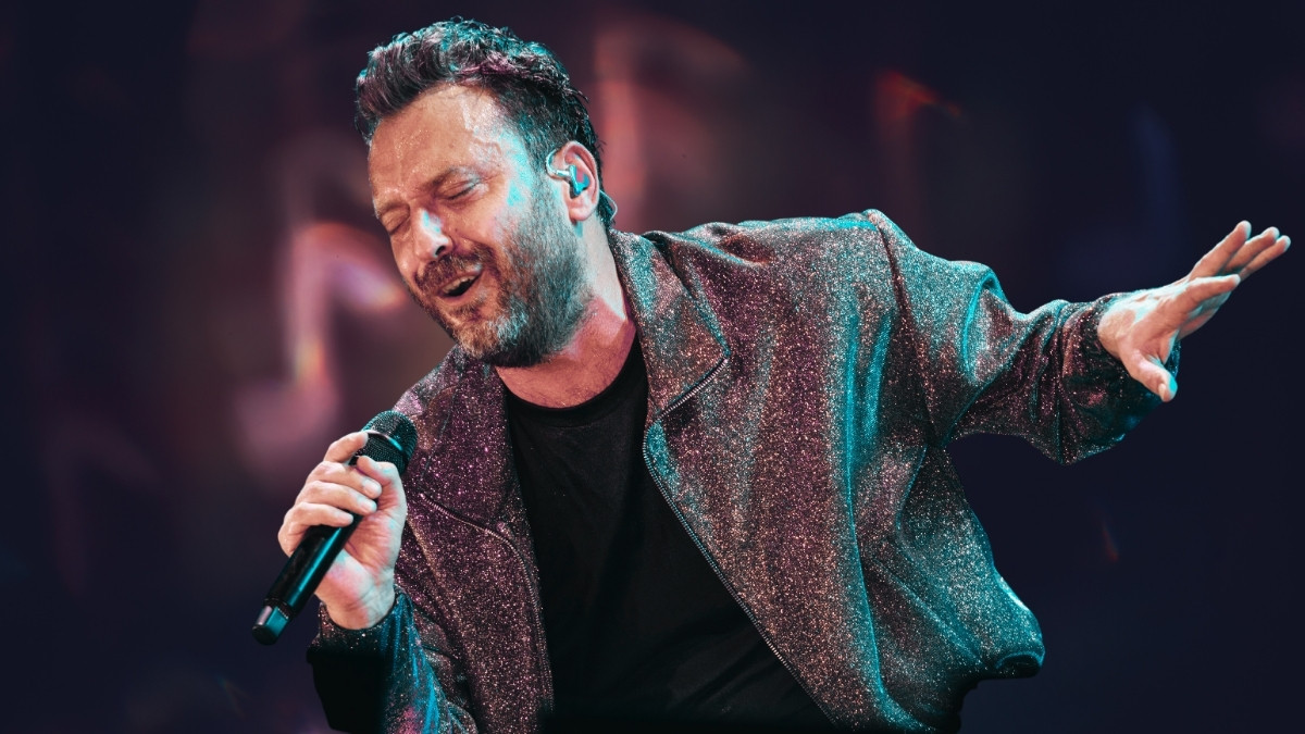https://wips.plug.it/cips/libero.it/magazine/cms/2026/06/cesare-cremonini.jpg
