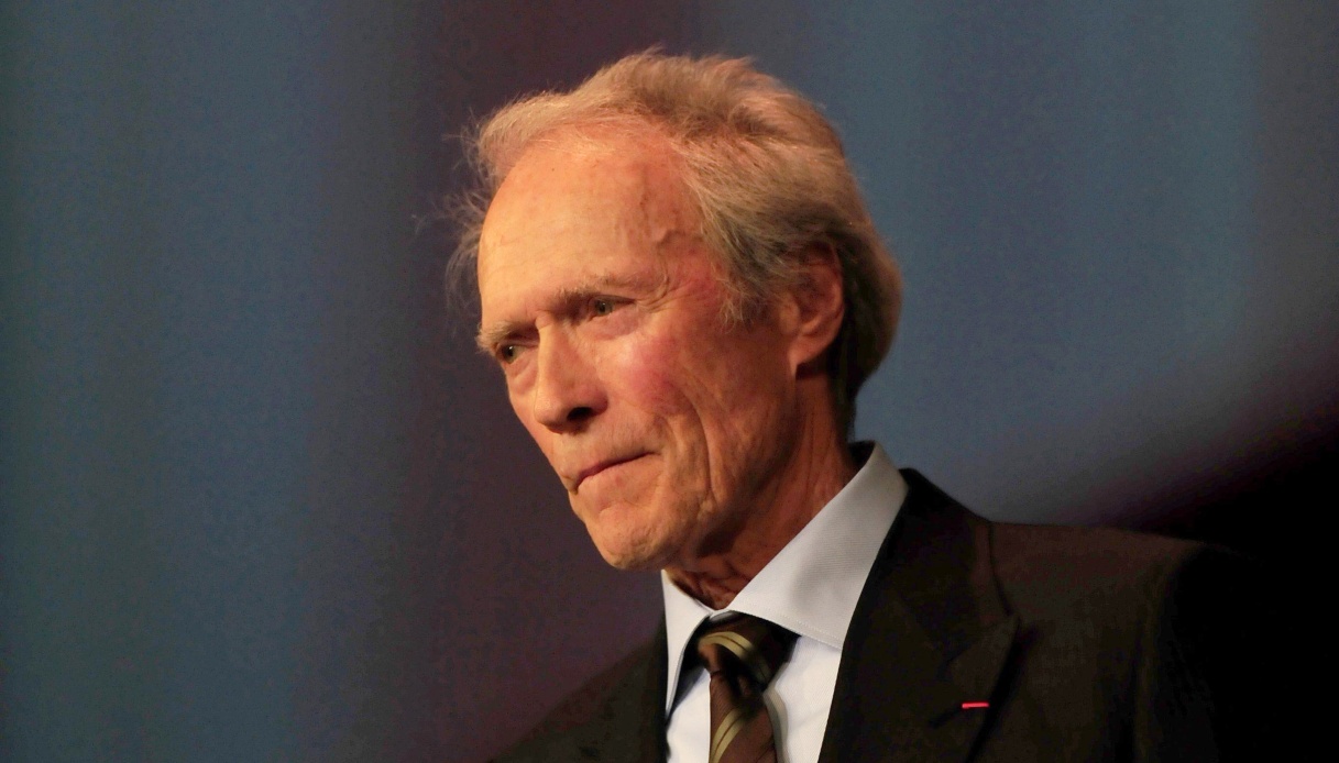 https://wips.plug.it/cips/libero.it/magazine/cms/2026/06/clint-eastwood-1217.jpg