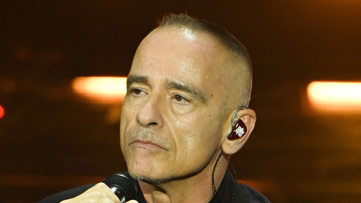 https://wips.plug.it/cips/libero.it/magazine/cms/2026/06/eros-ramazzotti-concerto-napoli.jpg
