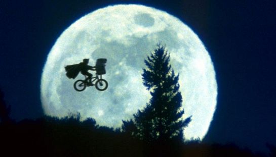 Una scenda di 'E.T. - L'extraterrestre'