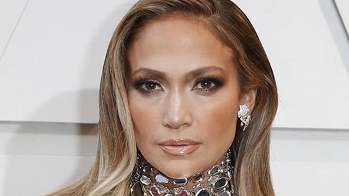 https://wips.plug.it/cips/libero.it/magazine/cms/2026/06/jennifer-lopez-rottura-ben-affleck-guarigione-office-romance.jpg