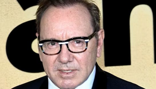 Kevin Spacey ha parlato di come l'essere gay abbia influito sull'opinione pubblica