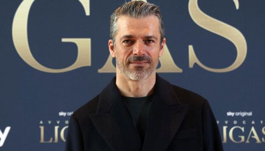 Luca Argentero, ormai, è ben lontano dall'essere solo un "carabiniere": 21 anni di carriera, dalle fiction al cinema
