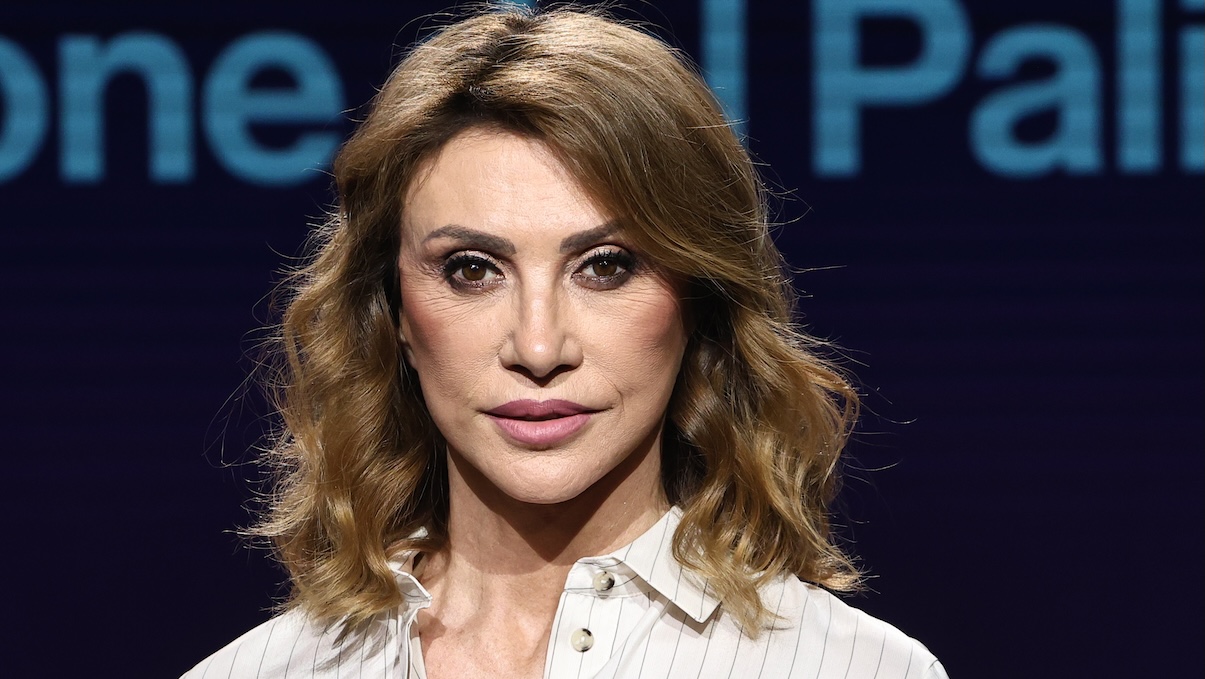 La Vita in Diretta, Manuela Moreno cita Matano ma il debutto spacca il web: "Gioca a fare La volta buona"