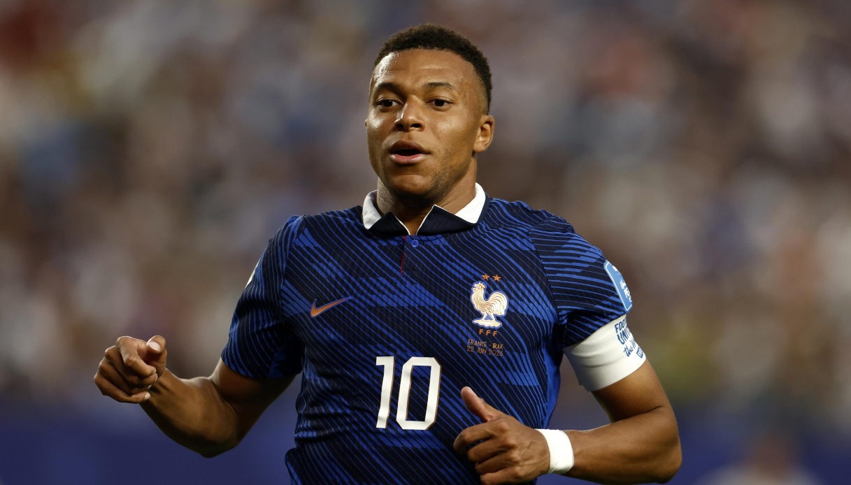 https://wips.plug.it/cips/libero.it/magazine/cms/2026/06/mbappe-francia-cover-1217-1.jpg