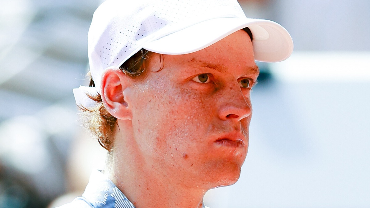 https://wips.plug.it/cips/libero.it/magazine/cms/2026/06/sinner_vacanza_in_sardegna_dopo_roland_garros.jpeg