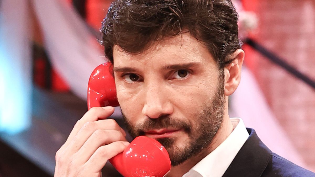 https://wips.plug.it/cips/libero.it/magazine/cms/2026/06/stefano-de-martino-36.jpg