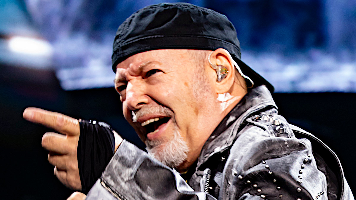 https://wips.plug.it/cips/libero.it/magazine/cms/2026/06/vasco-rossi-giubileo-roma.jpg