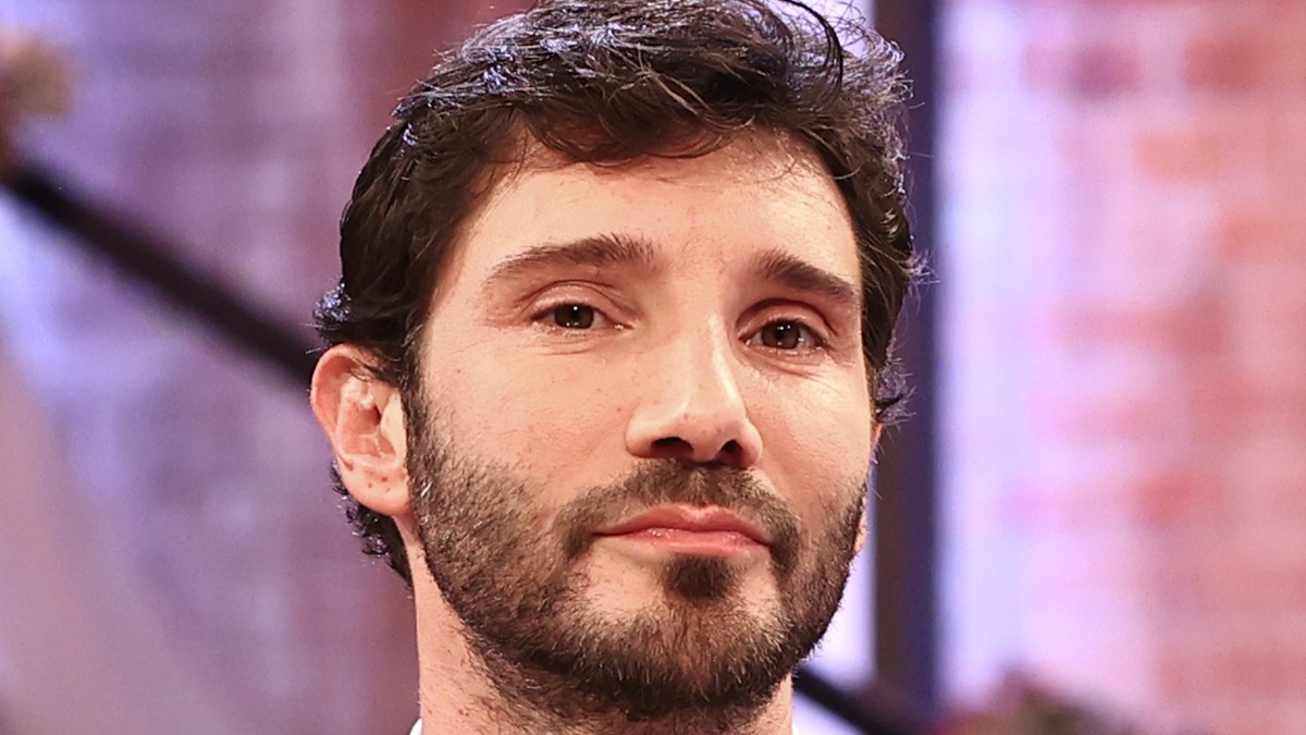 Affari Tuoi, lacrime per Gennarino e De Martino travolto da Giacomo: “È in trance“