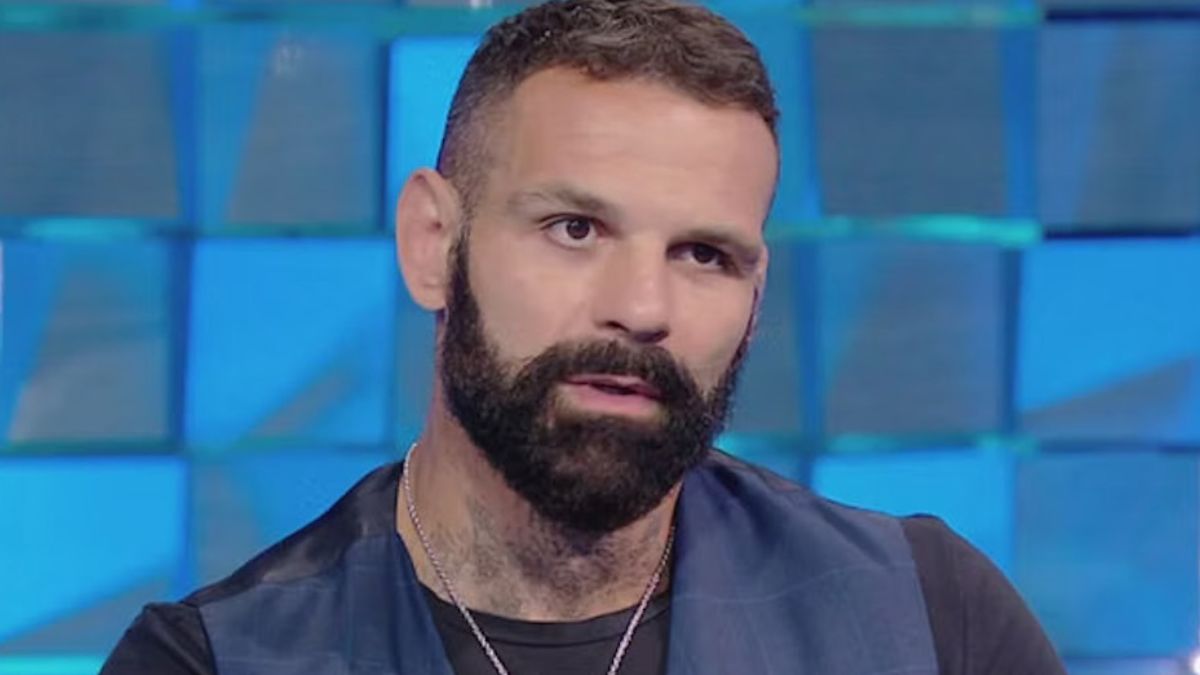 https://wips.plug.it/cips/libero.it/magazine/cms/2026/07/alessio-sakara.jpg