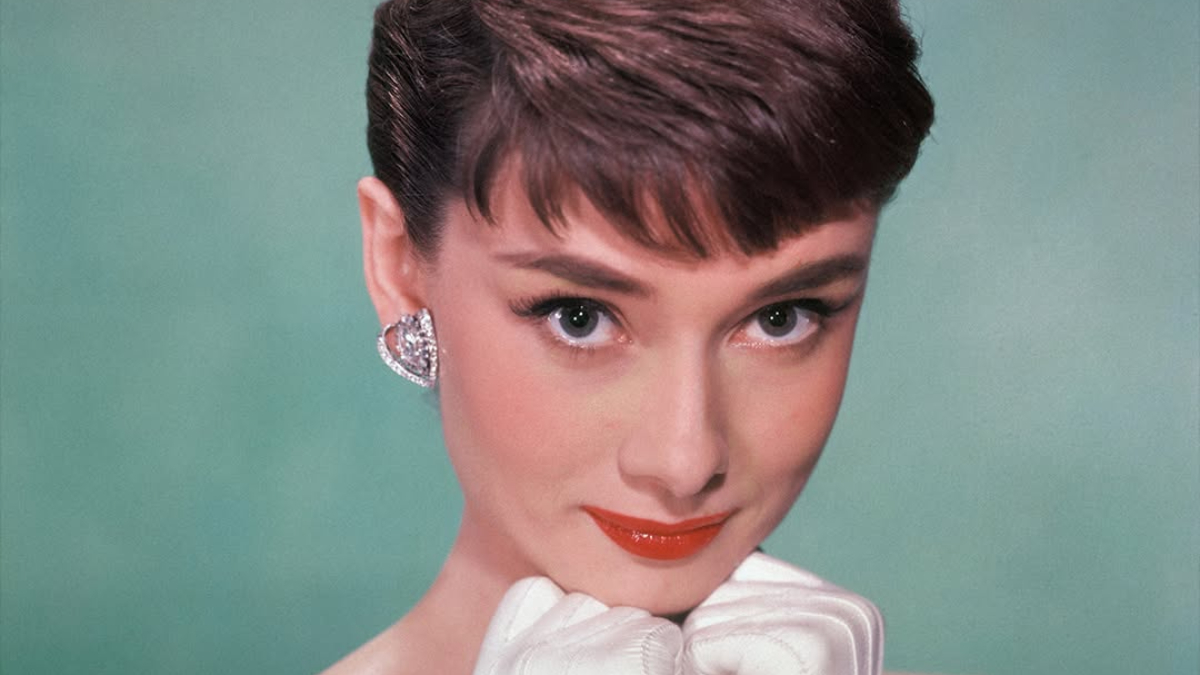 https://wips.plug.it/cips/libero.it/magazine/cms/2026/07/audrey-hepburn.jpg