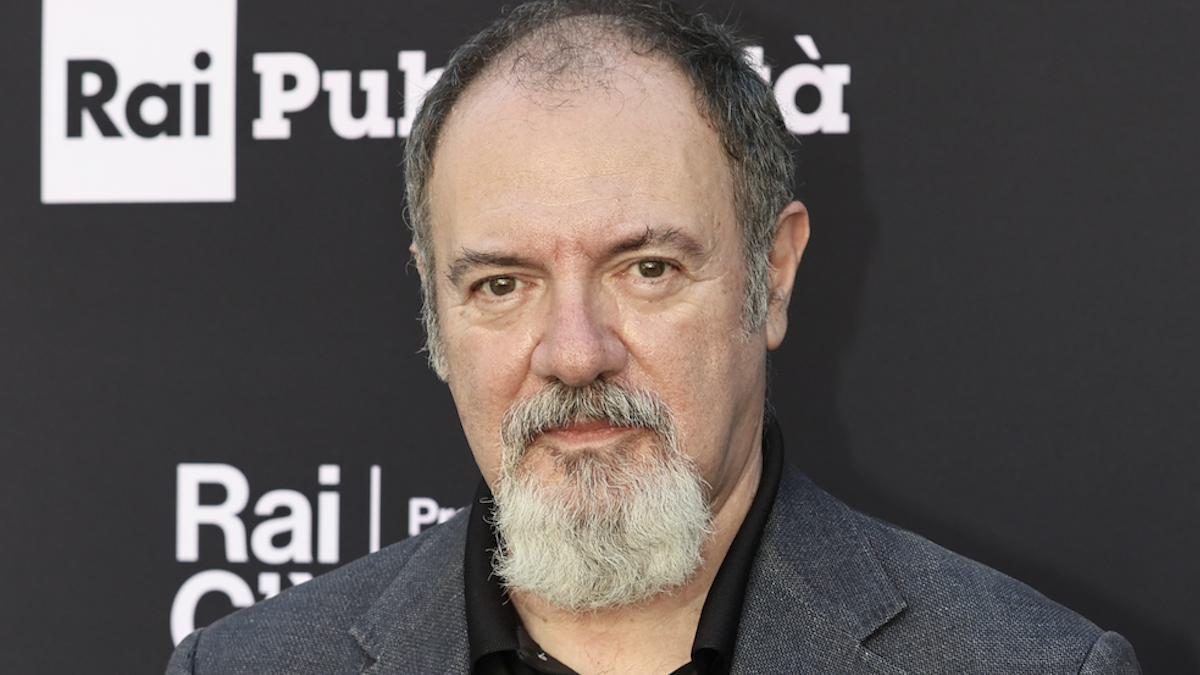 https://wips.plug.it/cips/libero.it/magazine/cms/2026/07/carlo_lucarelli_blunotte.png