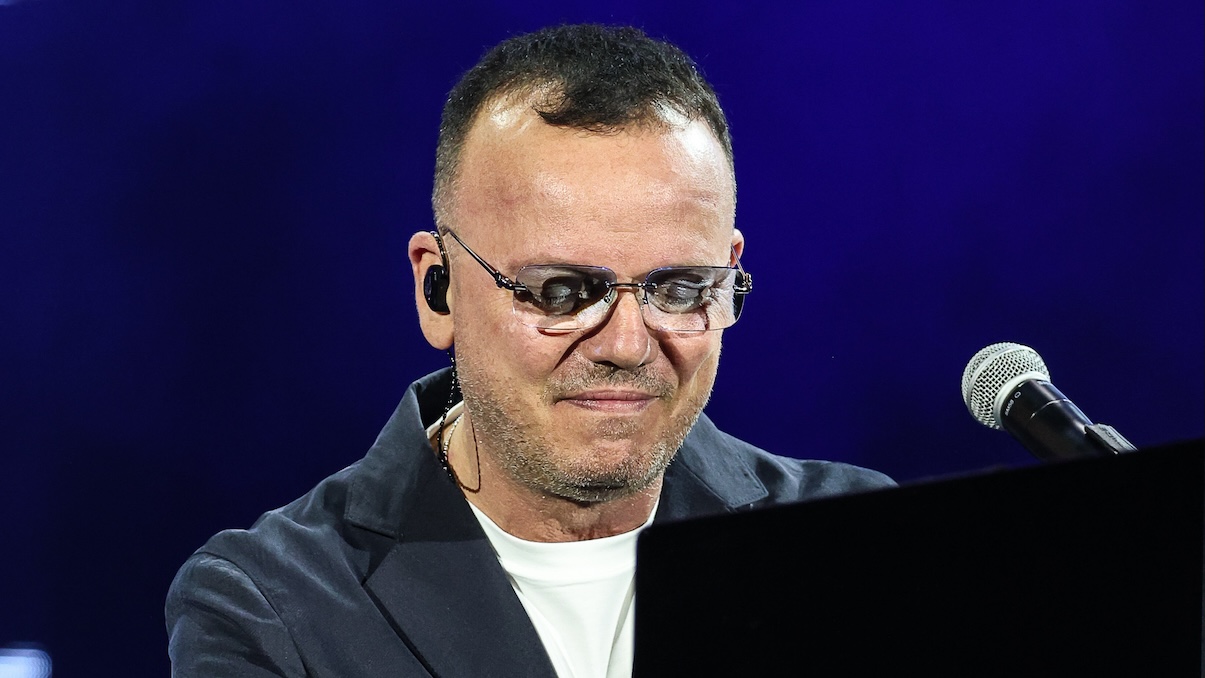 https://wips.plug.it/cips/libero.it/magazine/cms/2026/07/gigi-d-alessio.jpg