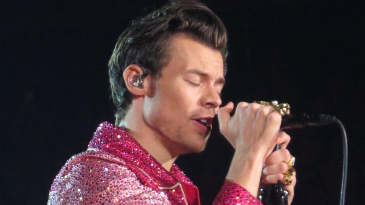 https://wips.plug.it/cips/libero.it/magazine/cms/2026/07/harry_styles_cancellato_concerto_21_luglio_2026.jpeg