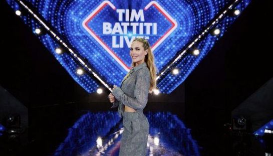 Ilary Blasi presenta Tim Battiti Live