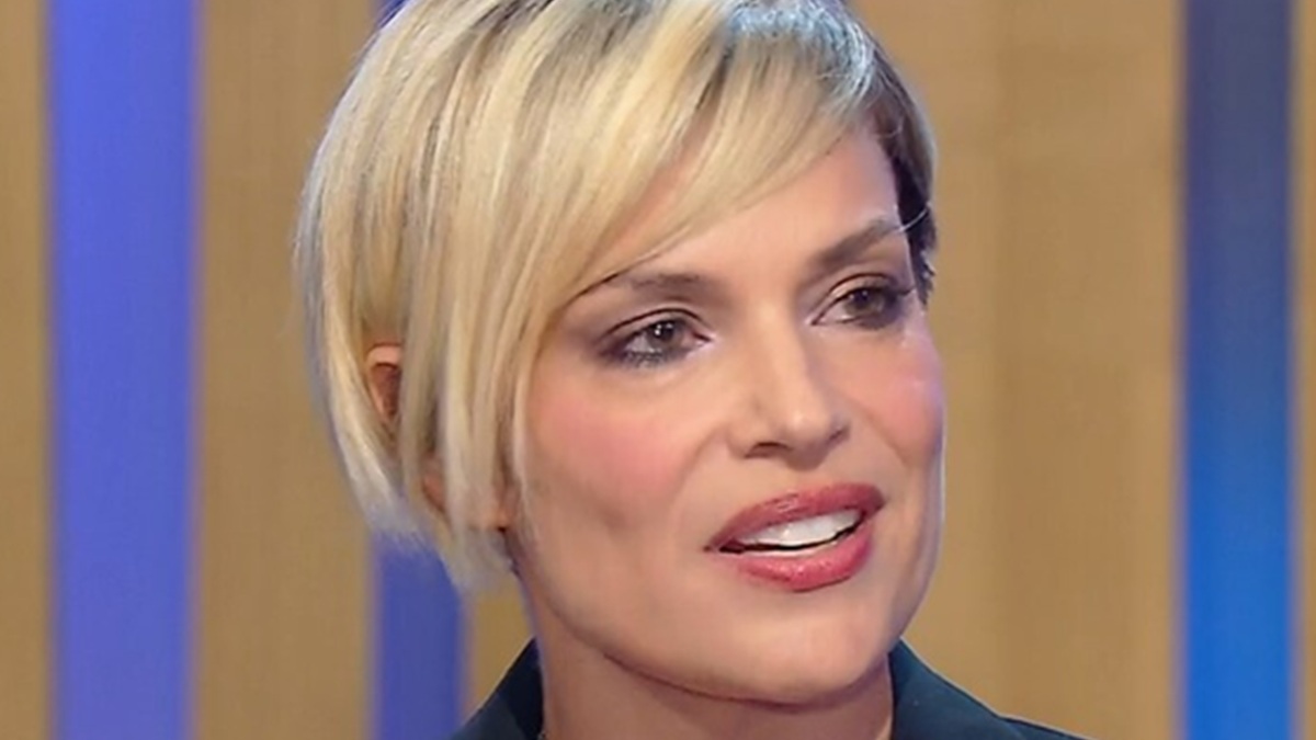 https://wips.plug.it/cips/libero.it/magazine/cms/2026/07/micaela-ramazzotti-raiplay.jpg