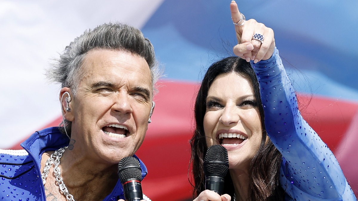 Finale Mondiale, il podio del cringe: Ronaldo in tuta, la ‘palpata’ a Laura Pausini e l'halftime show che divide