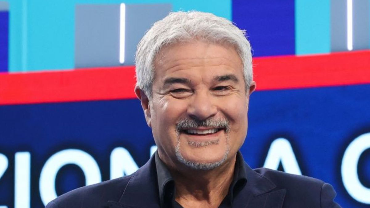 Reazione a Catena, "I Tre Quinti" sono i nuovi campioni. Ma l'atteggiamento di Insegno fa indispettire il web: "Che pesantezza"