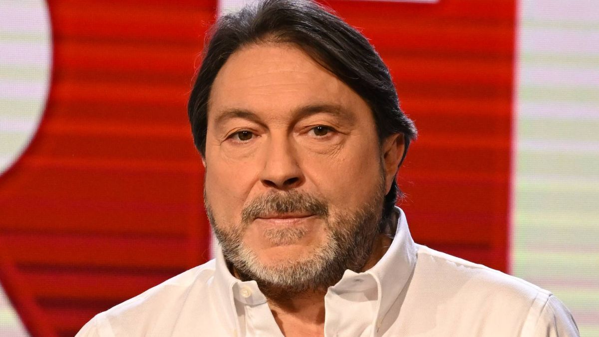 Sigfrido Ranucci rompe il silenzio sul presunto addio a Report: "È falso". Poi intervengono anche i vertici Rai