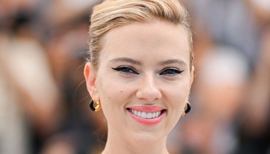 Scarlett Johansson, un rumor rivela che potrebbe interpretare Poison Ivy in The Batman 2