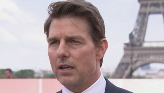 Tom Cruise, la figlia Suri cambia cognome e omaggia la madre Katie Holmes