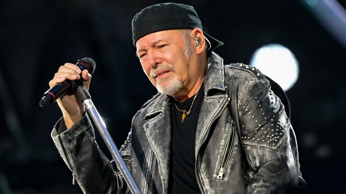https://wips.plug.it/cips/libero.it/magazine/cms/2026/07/vasco-rossi.jpg