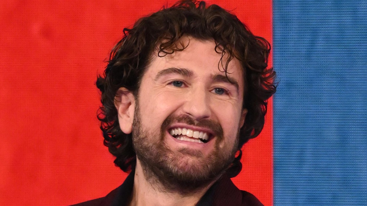 https://wips.plug.it/cips/libero.it/magazine/cms/2026/08/alessandro-siani.jpg