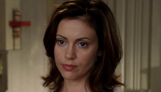 Alyssa Milano, la star di Streghe racconta il dramma dopo il parto e il ricovero in psichiatria