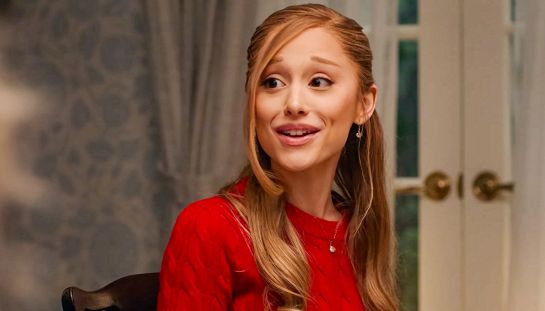 Ariana Grande si ferma, l’annuncio che gela i fan: "Attenzione continua e incessante", il motivo dello stop alla musica