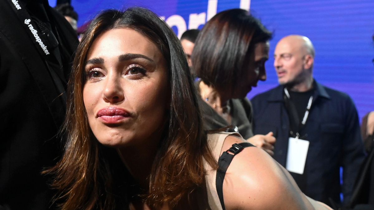 https://wips.plug.it/cips/libero.it/magazine/cms/2026/08/belen-rodriguez-1.jpg