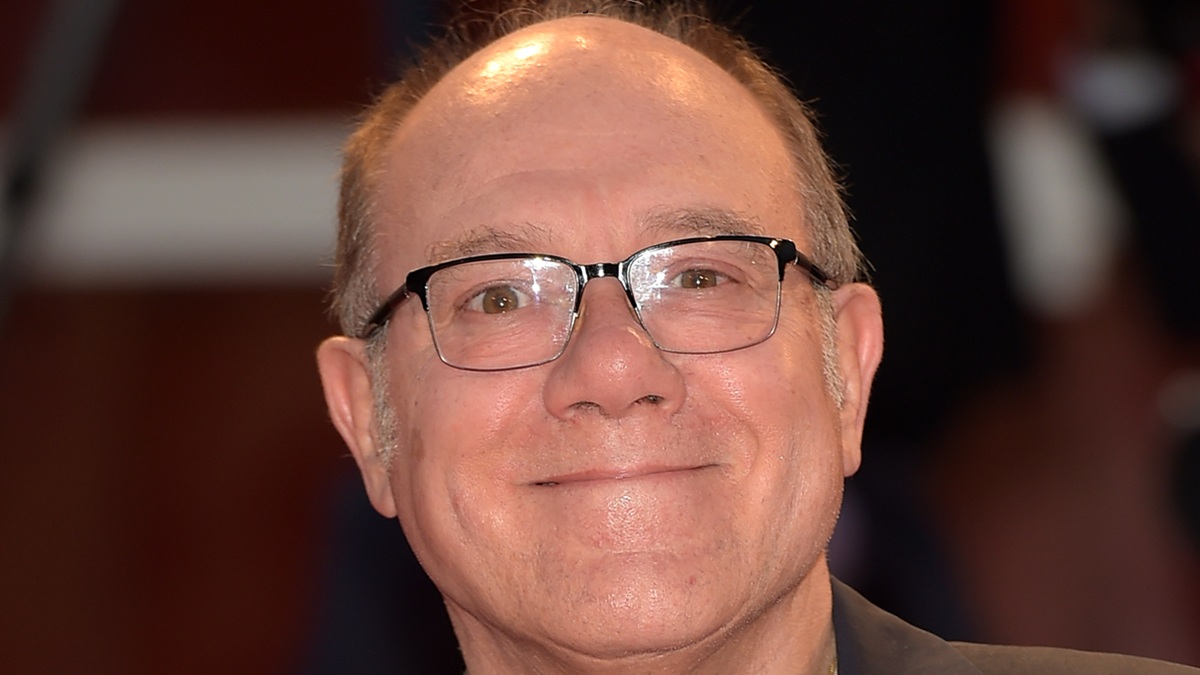 https://wips.plug.it/cips/libero.it/magazine/cms/2026/08/carlo-verdone.jpg