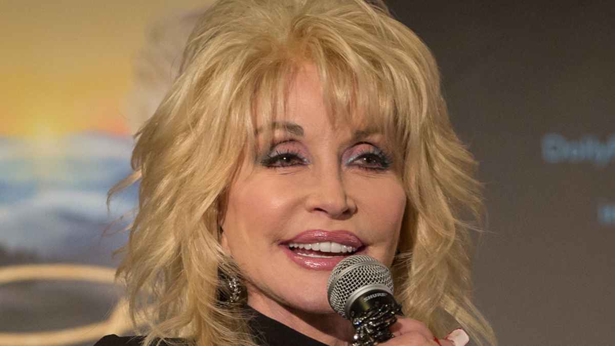 https://wips.plug.it/cips/libero.it/magazine/cms/2026/08/dolly-parton-cause-morte.jpg