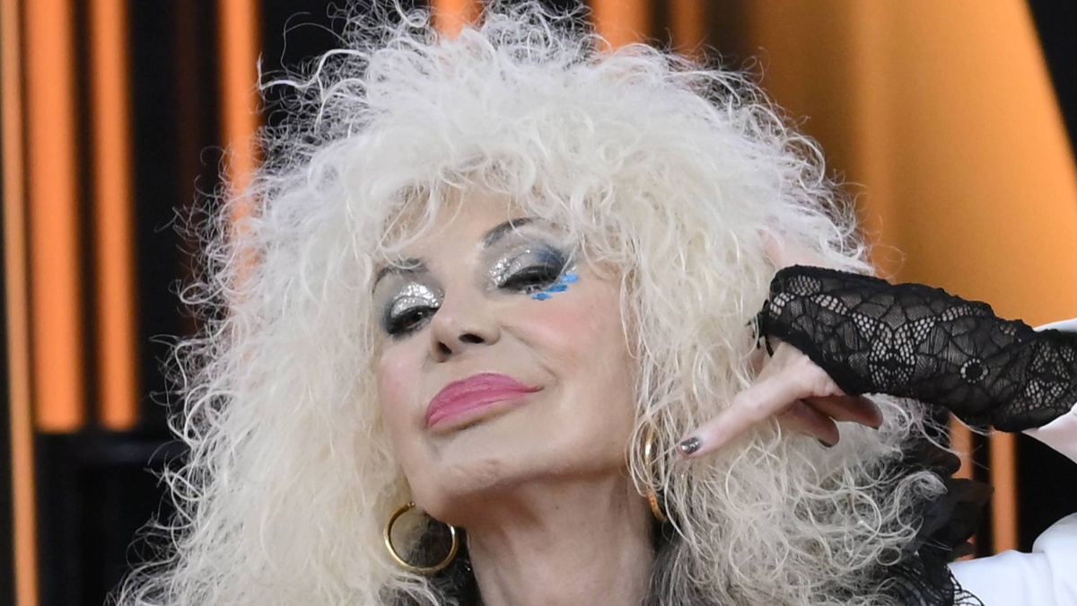 https://wips.plug.it/cips/libero.it/magazine/cms/2026/08/donatella_rettore_intervista_fanpage_kobra_elodie.jpeg