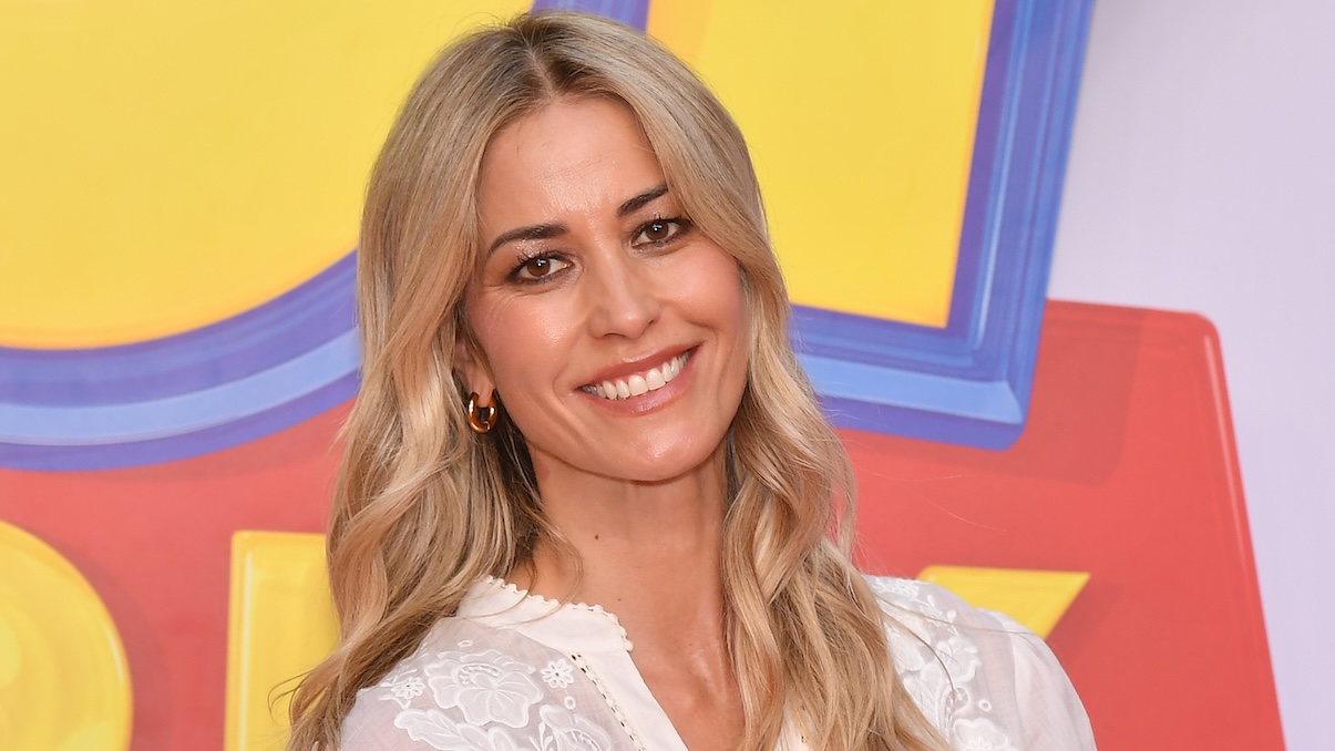 https://wips.plug.it/cips/libero.it/magazine/cms/2026/08/elena-santarelli.jpg