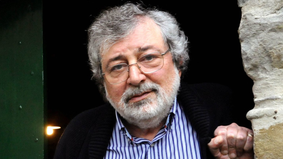 https://wips.plug.it/cips/libero.it/magazine/cms/2026/08/francesco-guccini-1.jpg
