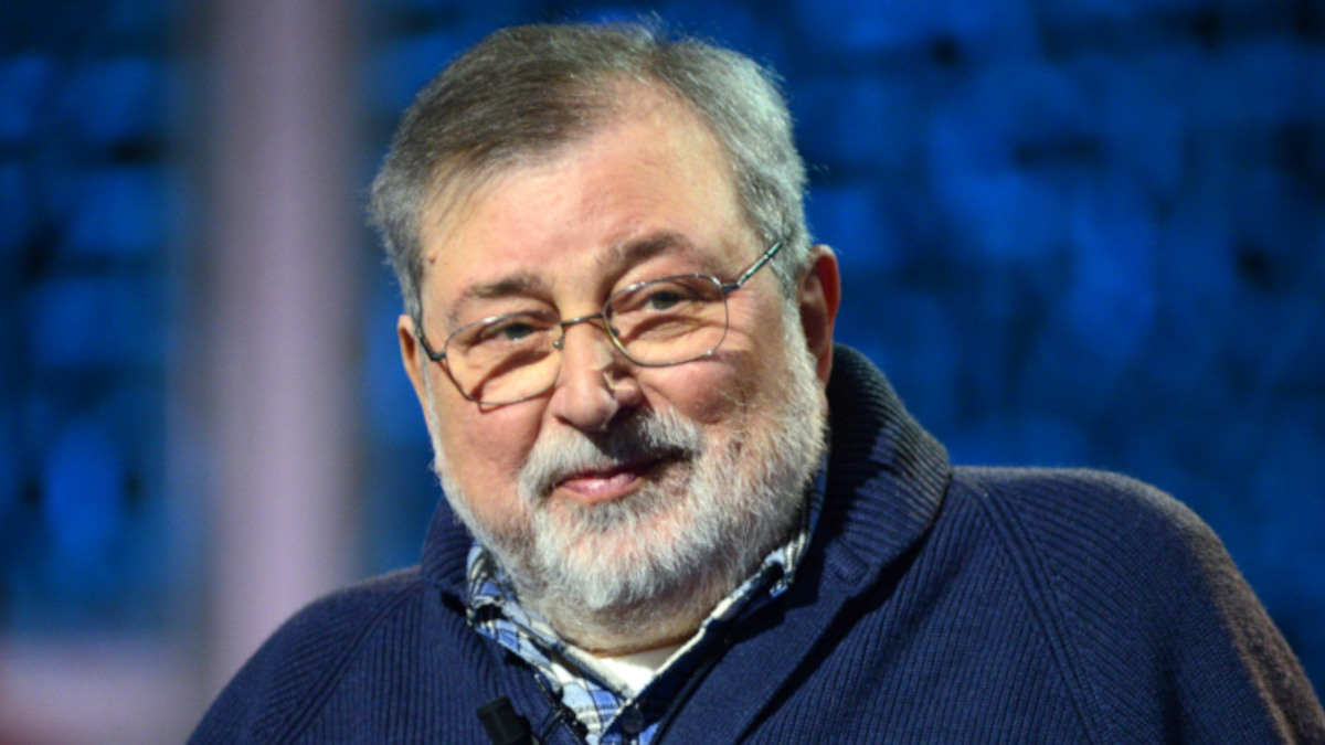 https://wips.plug.it/cips/libero.it/magazine/cms/2026/08/francesco-guccini-commemorazione.jpg