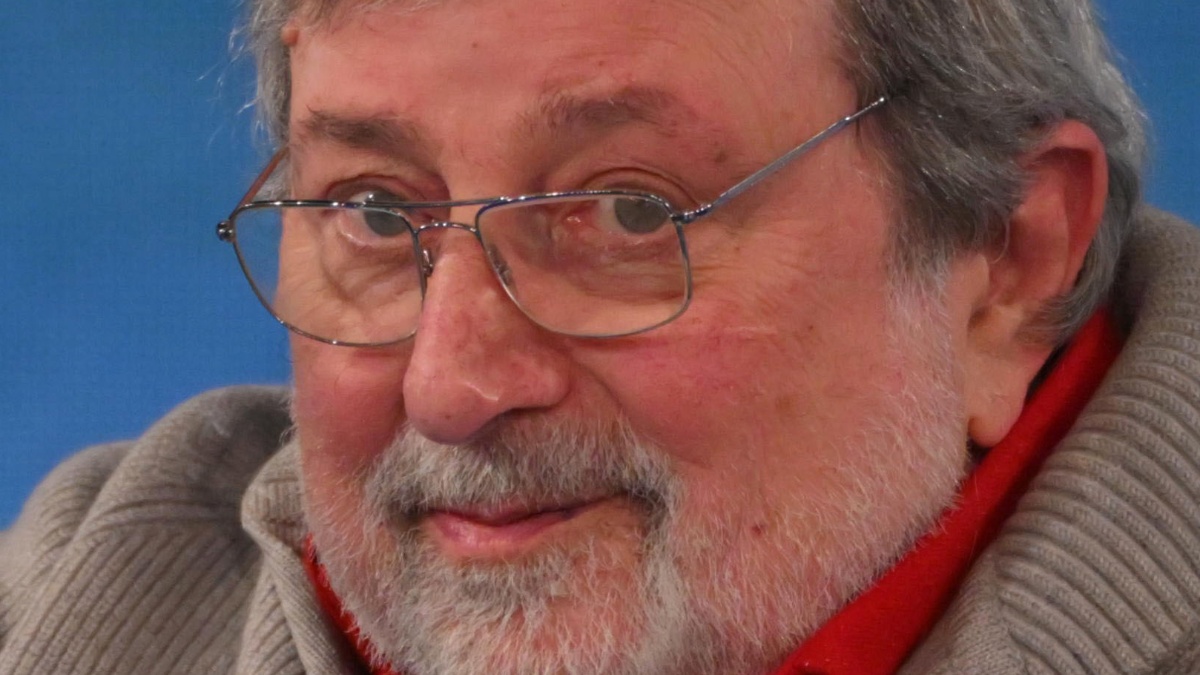https://wips.plug.it/cips/libero.it/magazine/cms/2026/08/francesco_guccini_mancato_addio_musica_malattia.jpeg