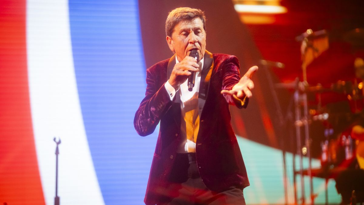 https://wips.plug.it/cips/libero.it/magazine/cms/2026/08/gianni-morandi.jpg