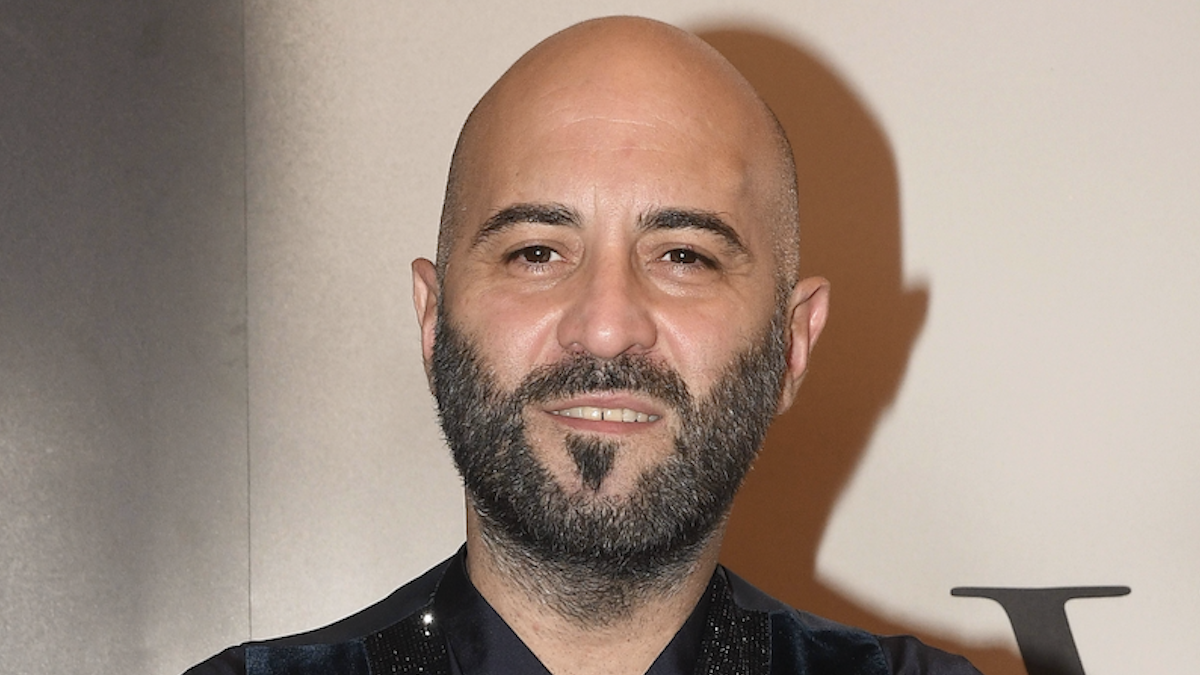 https://wips.plug.it/cips/libero.it/magazine/cms/2026/08/giuliano_sangiorgi_aeroporto.png