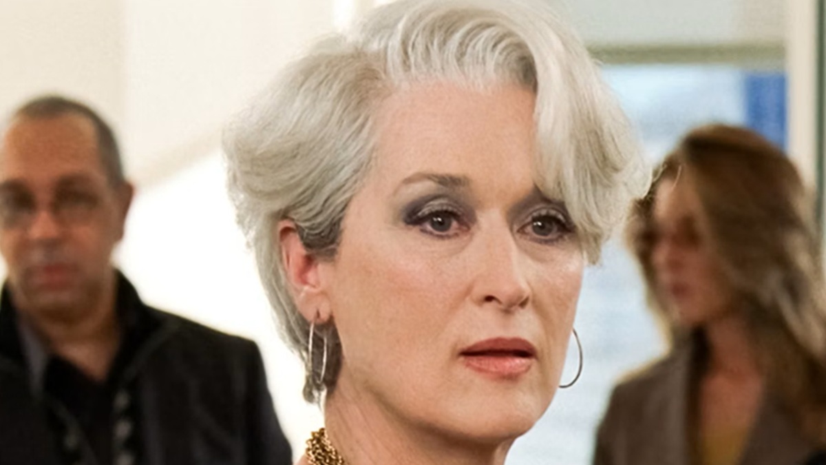 https://wips.plug.it/cips/libero.it/magazine/cms/2026/08/il-diavolo-veste-prada-2-guardaroba-asta-meryl-streep-film-maglione-ceruleo.jpg