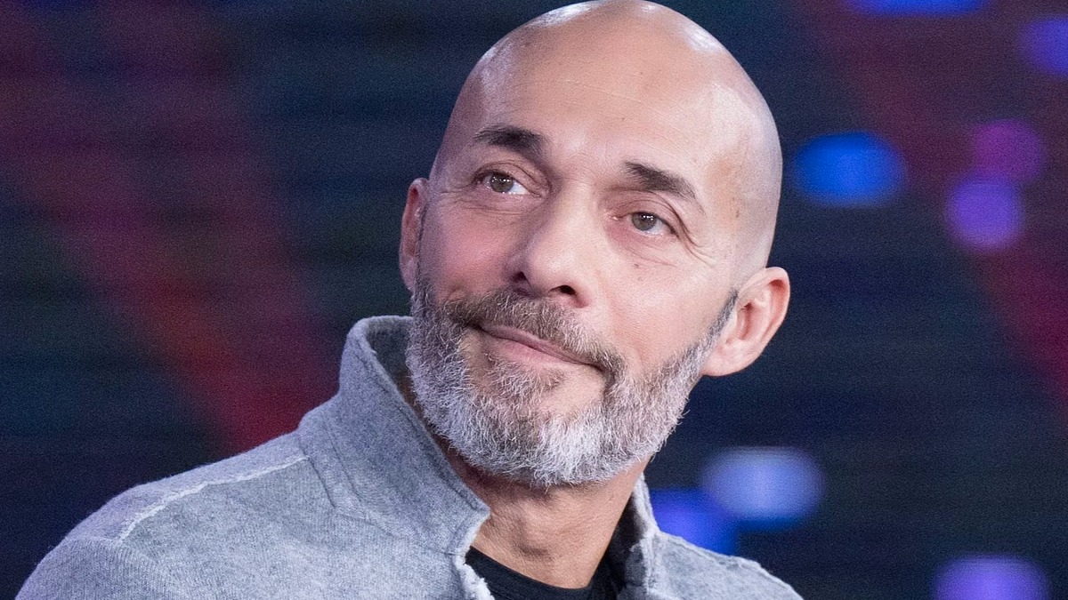 https://wips.plug.it/cips/libero.it/magazine/cms/2026/08/max_laudadio_aggredito_a_casa.jpeg