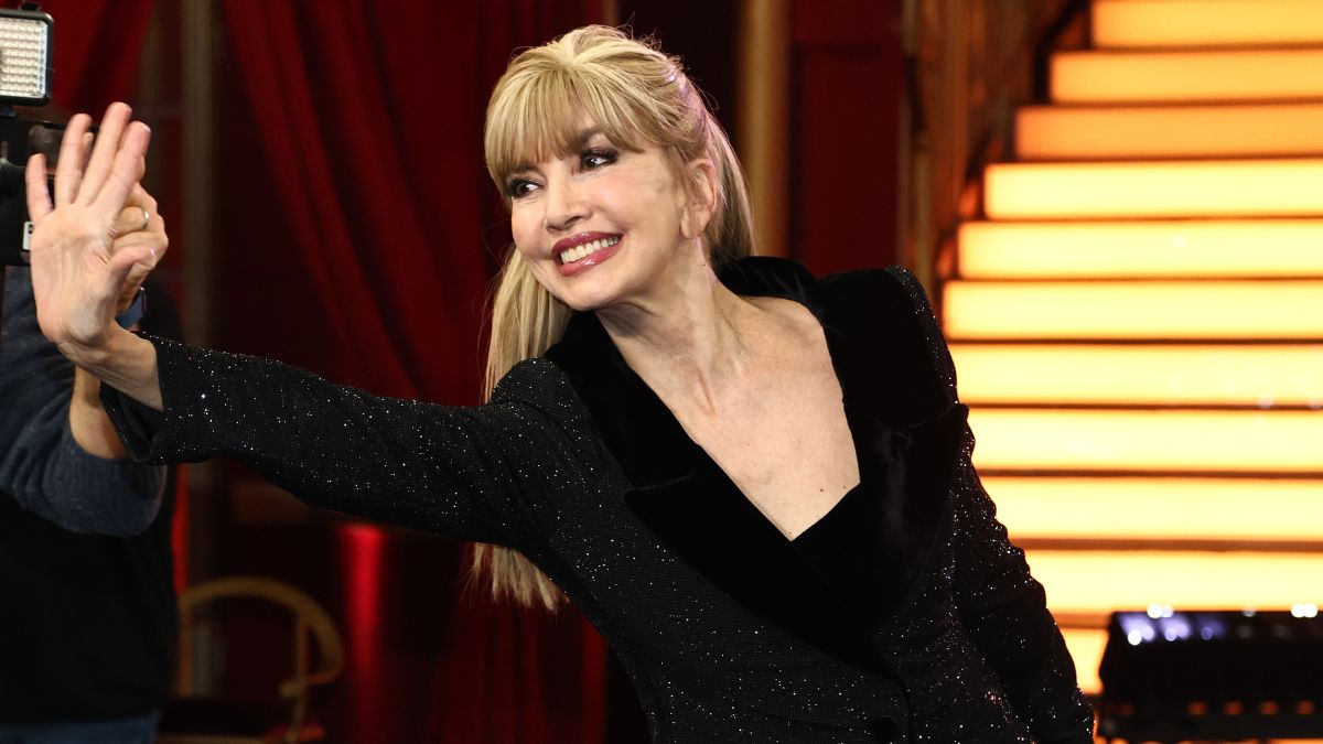 https://wips.plug.it/cips/libero.it/magazine/cms/2026/08/milly-carlucci.jpg