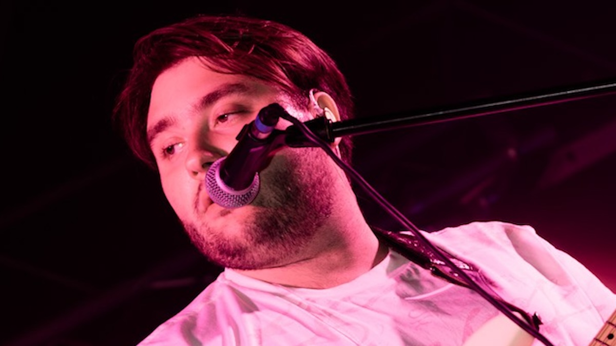 https://wips.plug.it/cips/libero.it/magazine/cms/2026/08/nico-sordelli-cantante-dubbi-nuovo-singolo-amore-liberta.jpeg