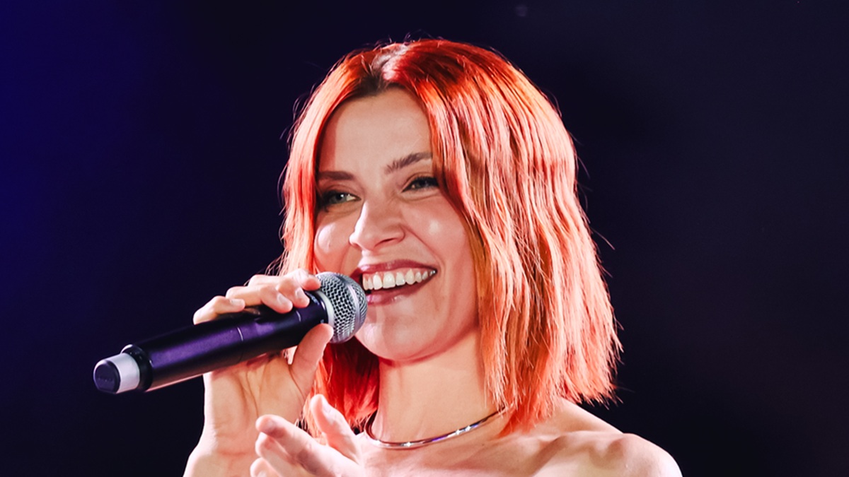 https://wips.plug.it/cips/libero.it/magazine/cms/2026/08/noemi.jpg